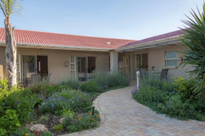 Отель Maroela House Guest Accommodation  Беллвилле
